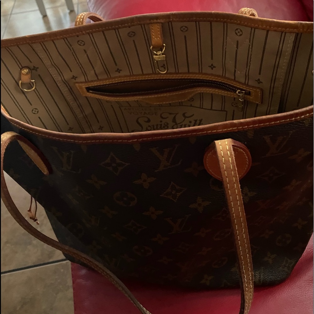 Louis Vuitton never full MM